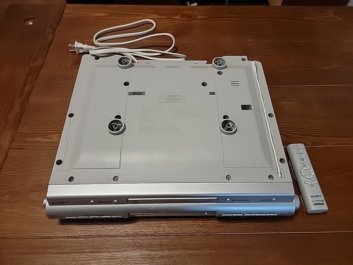 SONY ICFCDK50 FM/AM CD (CDR/RW PLAYBACK) SLIM CLOCK