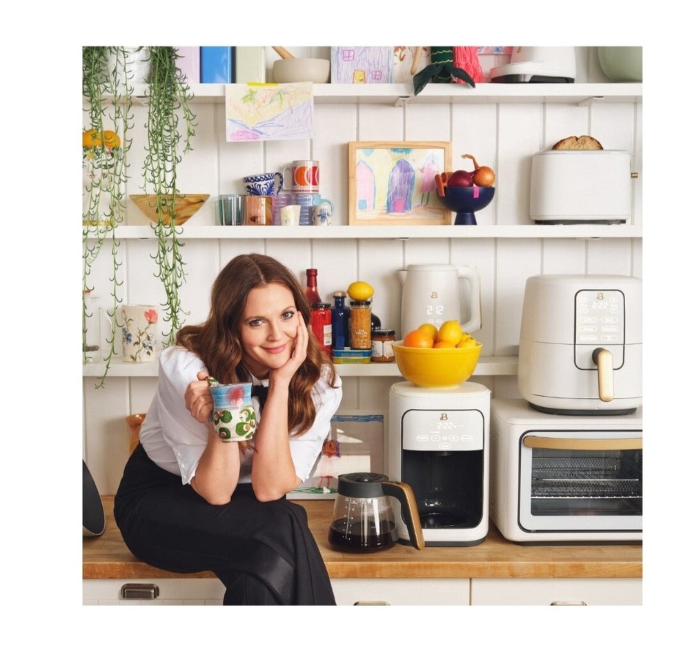Drew Barrymore White Icing 6-qt Touchscreen Air Fryer