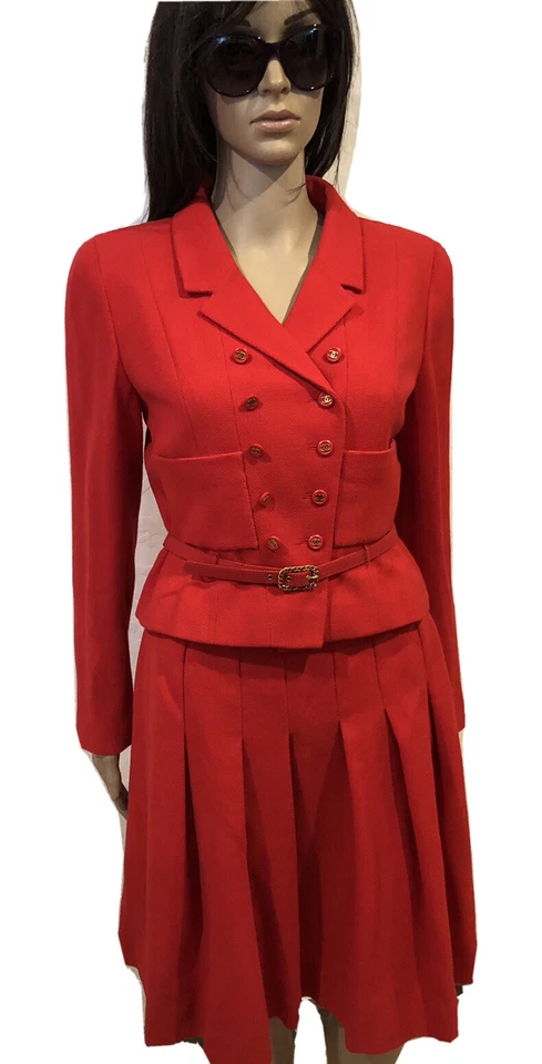 CHAQUETA FALDA CHANEL 1995 Lana Roja CINTURÓN Traje Logo Botón Talla M Coleccionista Foto 2 de 4