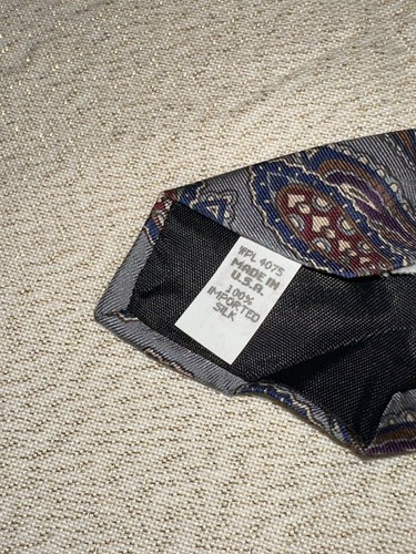 VTG Oscar de la Renta Couture Tie Silver Paisley Print 100% silk, 4" wide - Picture 5 of 5