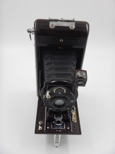 Appareil Photo Pliant Soho Cadet - Bakélite Rouge - Format 6x9 Cm - Circa 1930