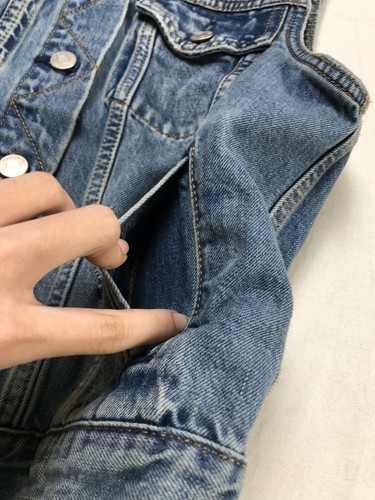 GAP Denim Vest Jacket blue sweater Girl Size Medium Pockets Button Distressed - Picture 3 of 9
