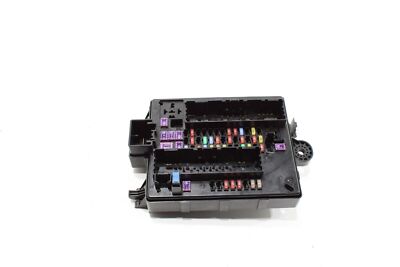 2018 - 2019 CADILLAC XT5 FUSE RELAY BOX JUNCTION BLOCK MODULE UNIT OEM