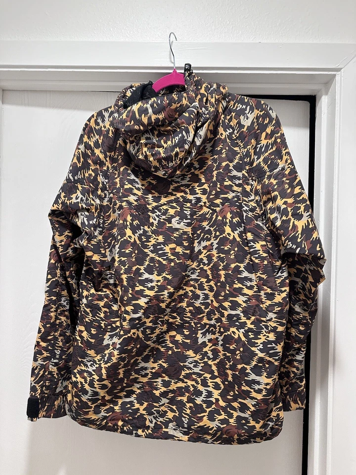 Chaqueta de Snowboard A Bathing Ape Leopardo Camuflaje Bape, Talla L Foto 2 de 4