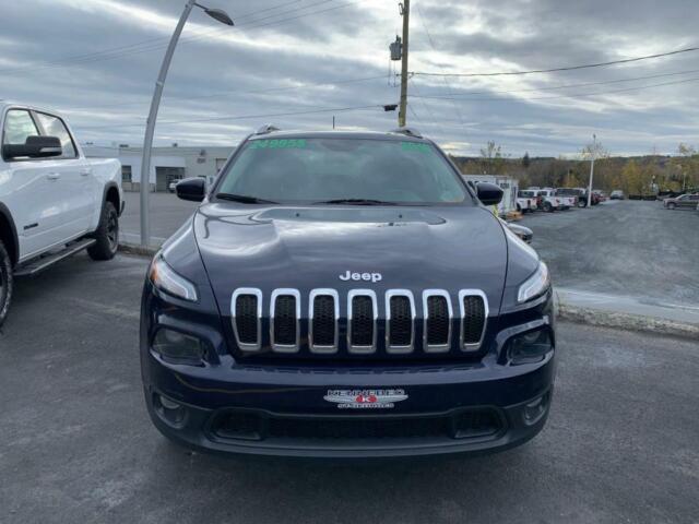 Jeep Cherokee 4 RM, 4 portes, North 2016 à vendre in Cars & Trucks in St-Georges-de-Beauce - Image 2