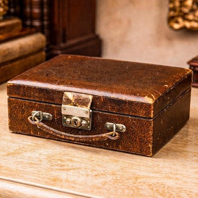 Time Worn Vintage Travel Dresser Vanity Leather Jewelry Box Home Decor