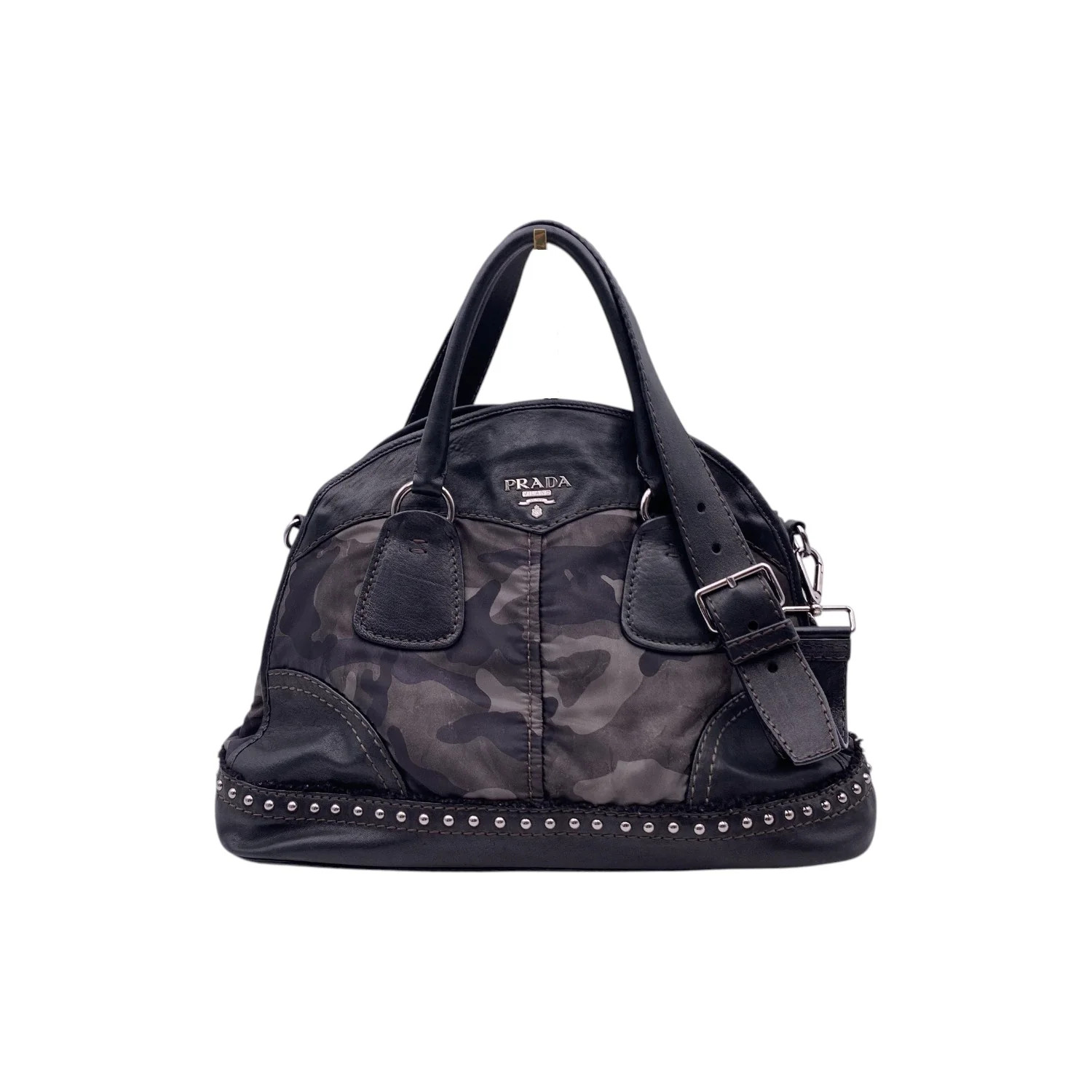 Borsa a mano Prada in nylon grigio nero mimetico 2 vie con borchie