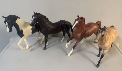 #ad Breyer Bonanza Ponderosa Rare TSC 2009 Classic PONDEROSA Horse 4Pieces #300311 $54.99