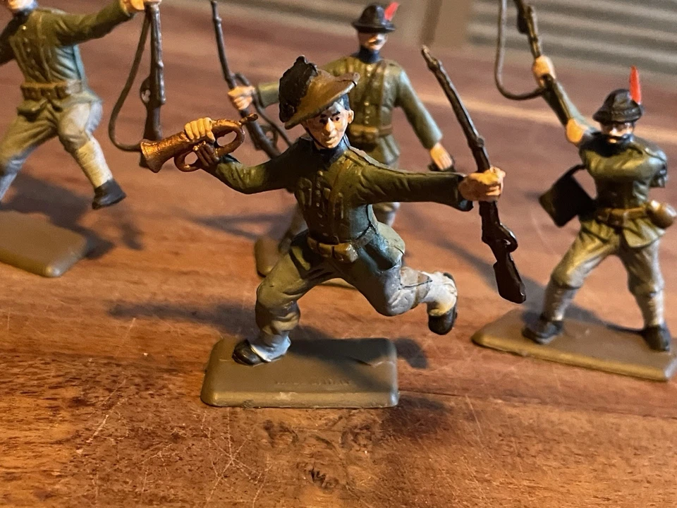 Soldats Bersaglieri En Plastique Peint 6 Cm Hauteur Soldatini Italiani WW1 - Photo 4/4