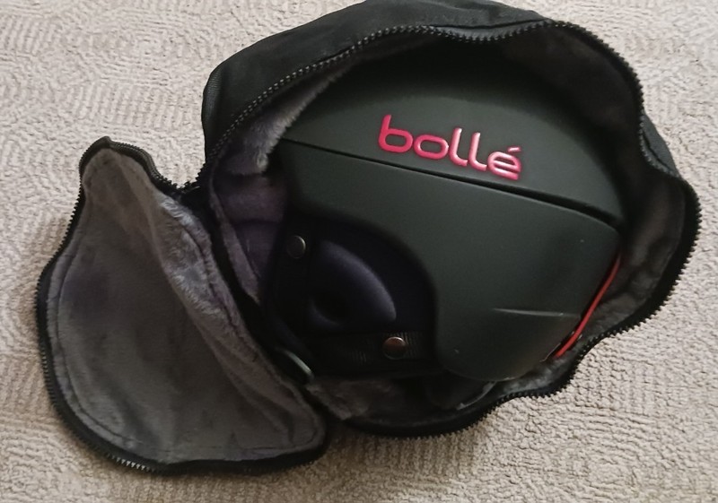 Bollé Winter Sports Helmet Black Red Accents Size S Adjustable Fitting