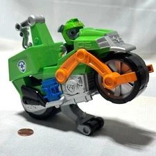 Paw Patrol Moto Pups ROCKY Deluxe Motorcycle Pull Back Vehicle Fig Spinmaster