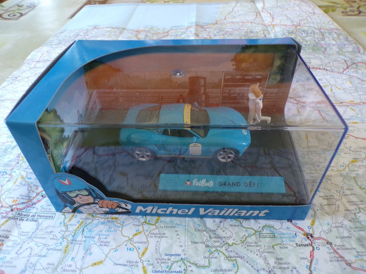 MV1 voiture altaya IXO 1/43 diorama MICHEL VAILLANT :LE MANS '61 n°1