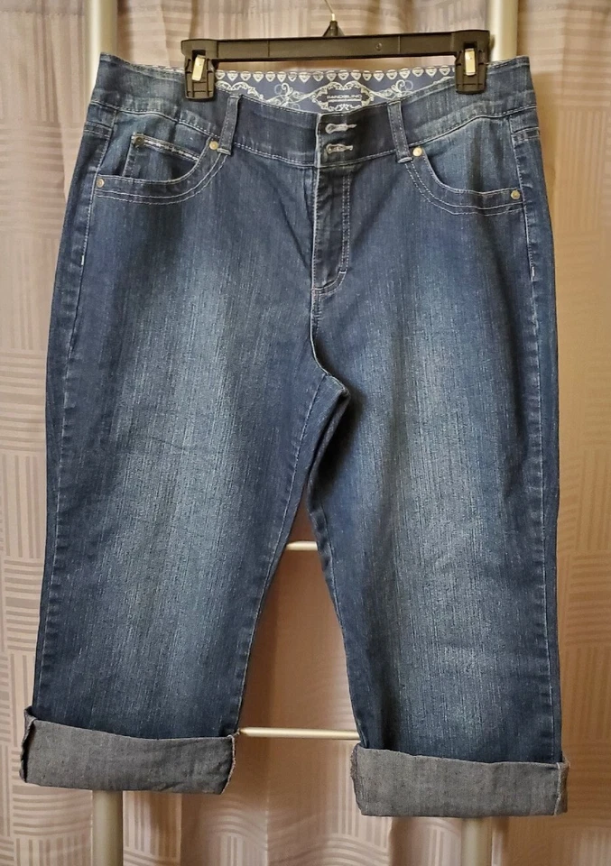 Gorra de mezclilla elástica con puños para mujer Bandolina lavado medio talla 12 Foto 3 de 4