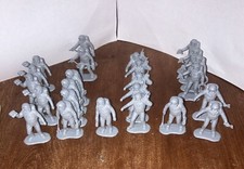 Lot Of 24 Vtg Astronaut Space Station Repair Plastic Toy Figures 2  Scale