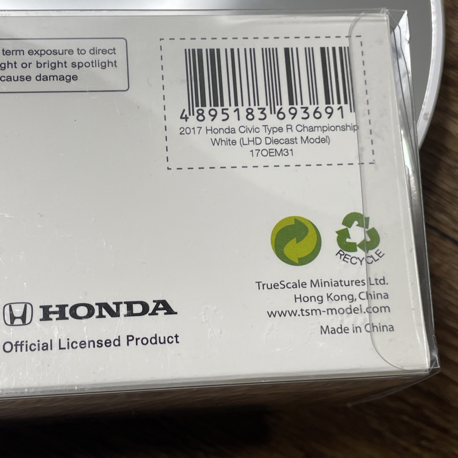 1/43  TSM MODEL HONDA CIVIC TYPE R FK8 WHITE 655588