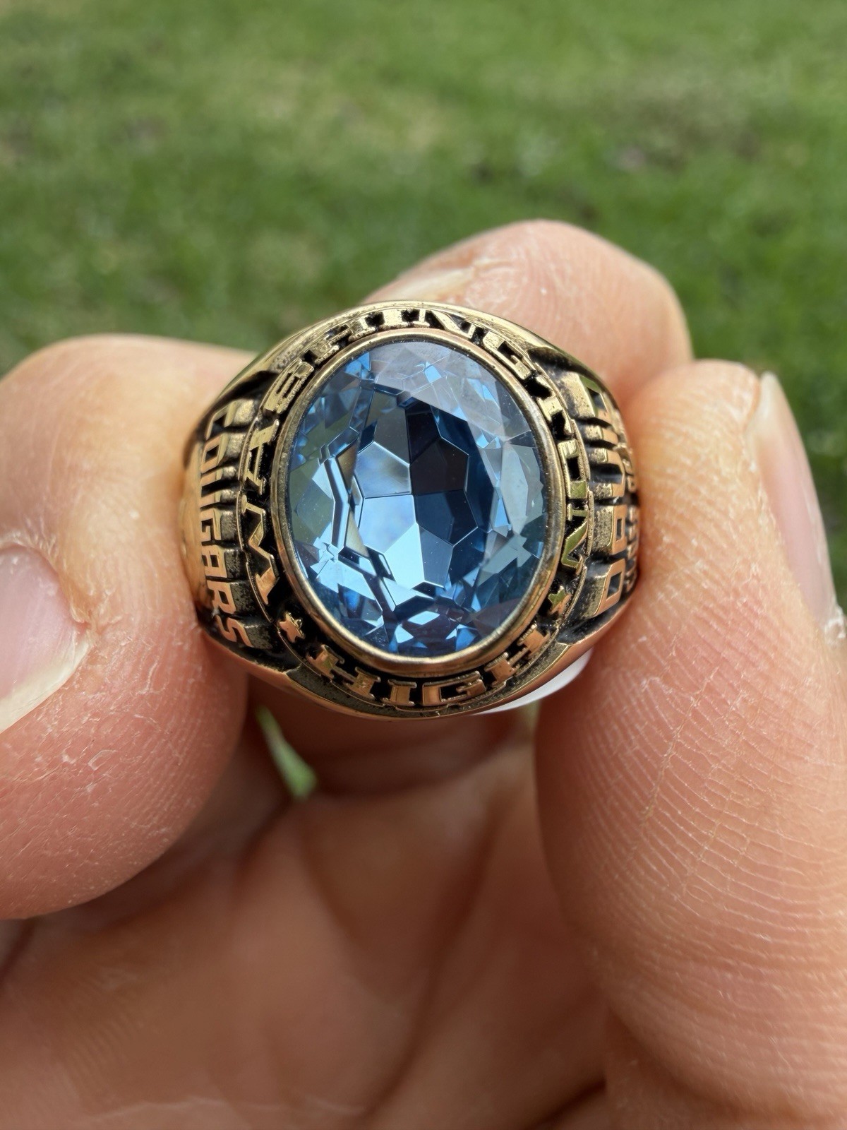 Washington High School Class Ring - image 1