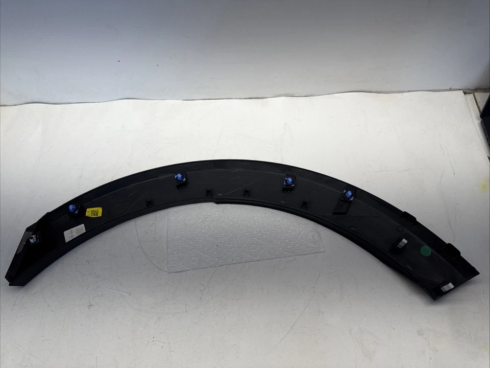 ORIGINAL Kia Sportage 2023-2024 REAR Right Fender Wheel Molding 87742-P1000 - Image 2 of 4