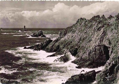 Lighthouse Lighthouse Faro Phare-- Pointe du Raz Finistere Brittany France