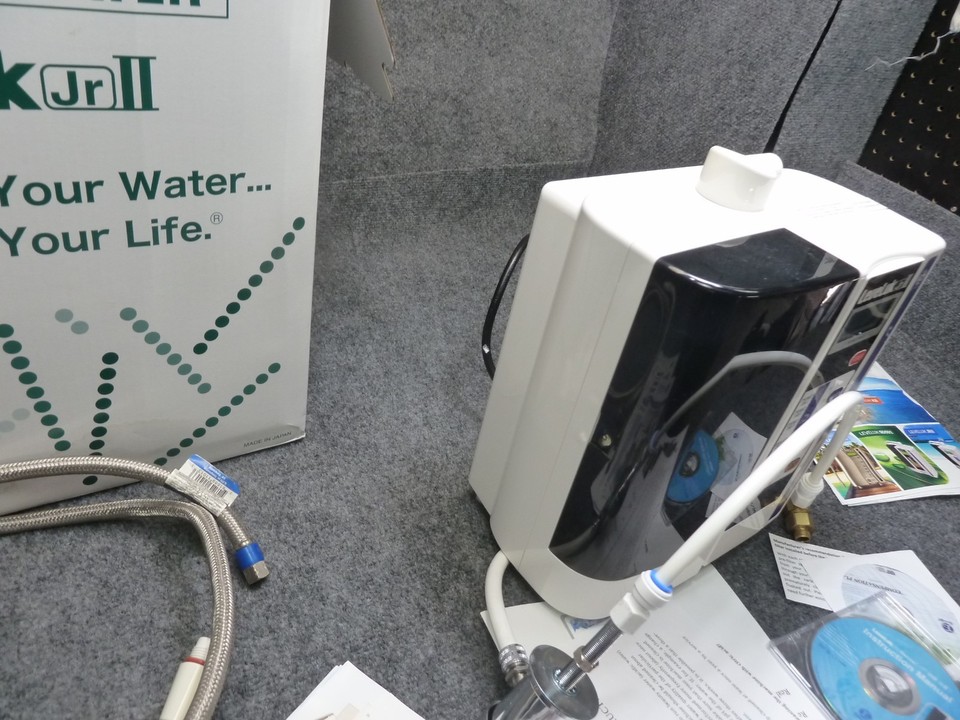 Enagic LeveLuk Jr II TYH-201 - Kangen Electrolysis Water System | eBay