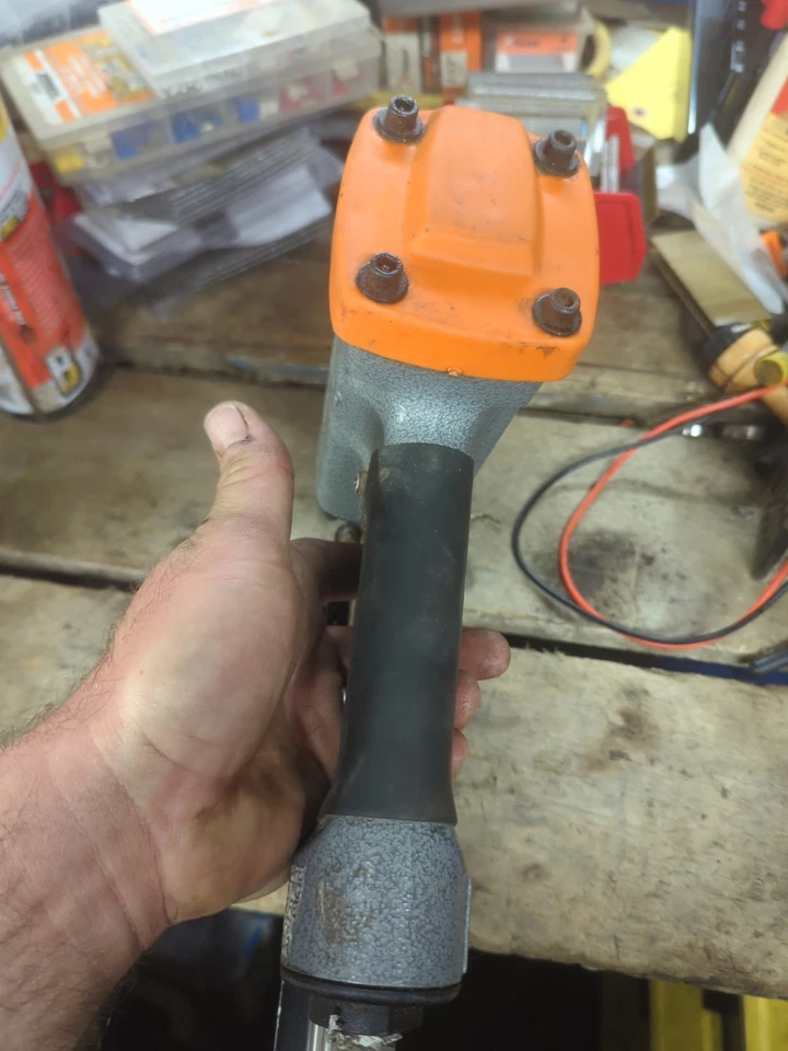 Clavadora neumática con acabado de aire Paslode 3250-F16 16 GA hecha en EE. UU. probada Foto 3 de 4