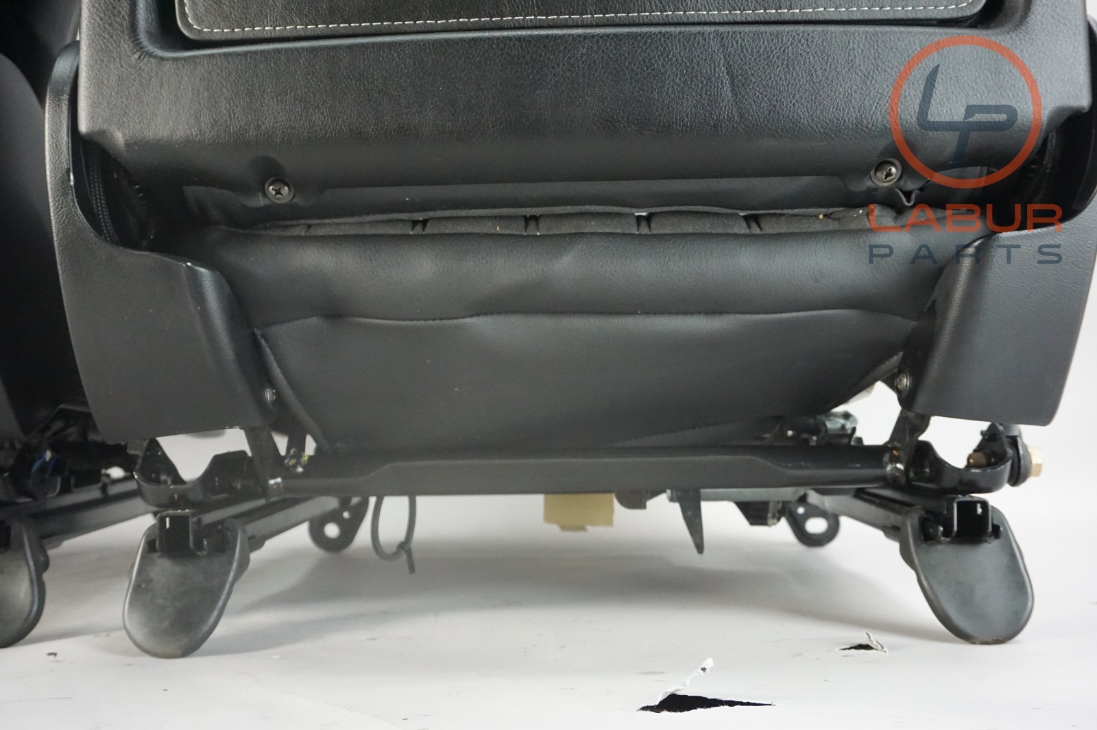 M139 03-08 Maserati Quattroporte Complete Front Left & Right Seat Seats Black