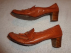 naturalizer 2 inch heels