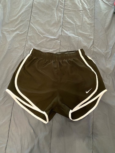 nike womens black and white shorts size 