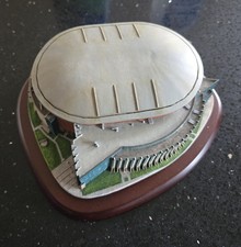 Pepsi Center Figurine Colorado Avalanche