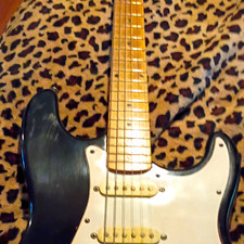 Squier Stratocaster Black Solid Body Electric Guitar 6-String RH Maple Neck