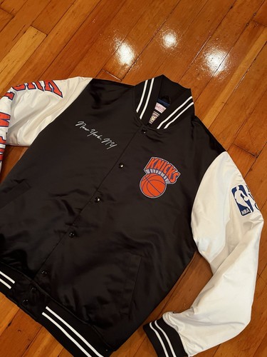 New York Knicks Jacket Mitchell & Ness Size Large NBA Retro New NYY