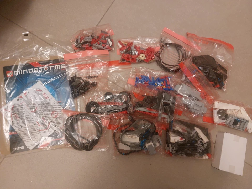 LEGO MINDSTORMS: Lego MINDSTORMS EV3 (31313) - Image 3 of 4