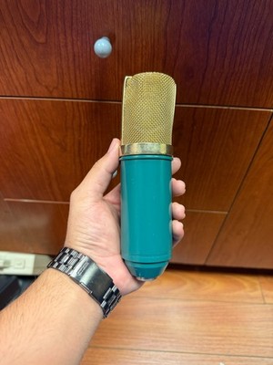 MXL V67G Large-diaphragm Condenser Microphone