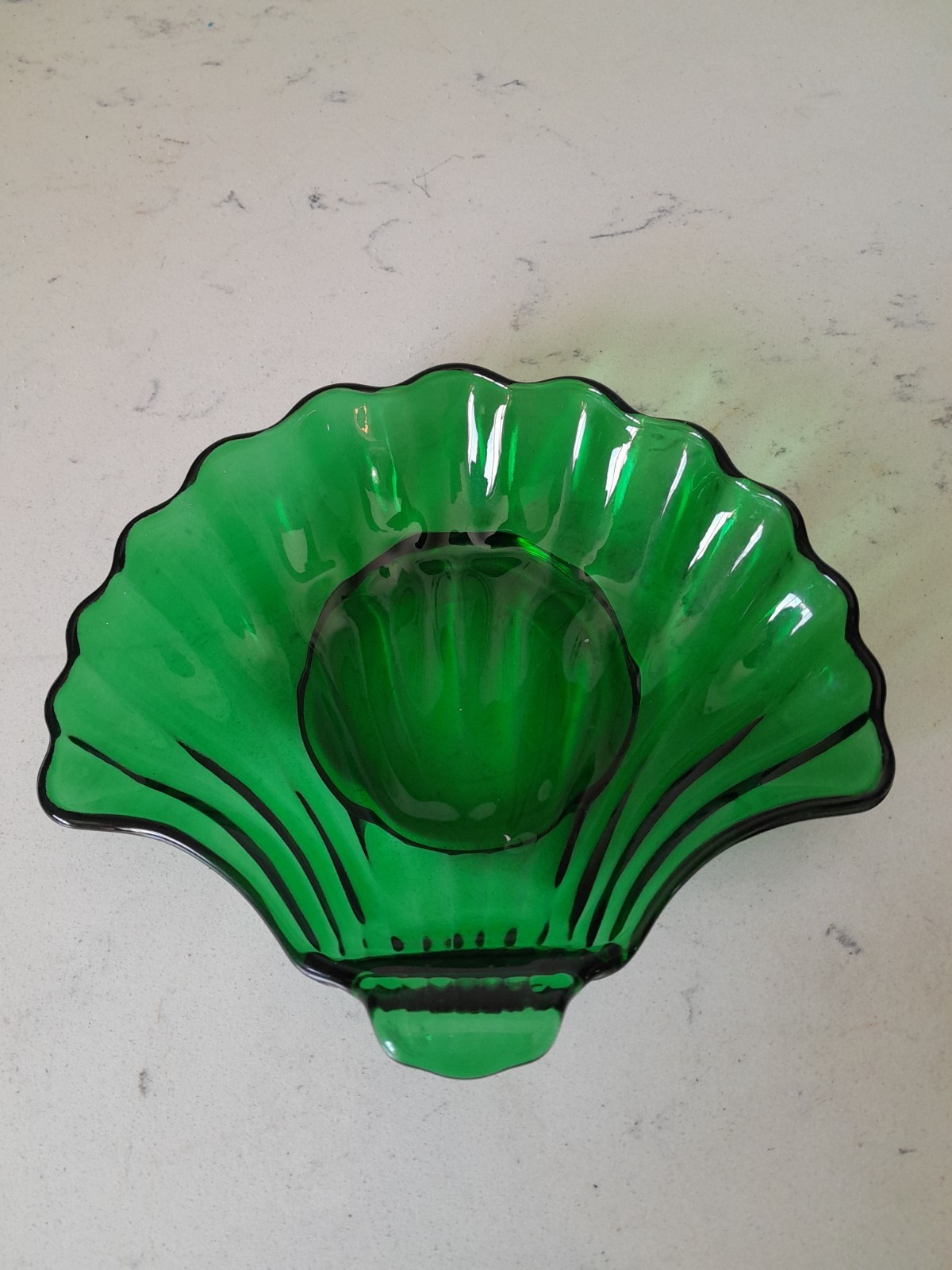 Vintage 1950s Emerald Green Anchor Hocking Shell Dish for Nuts or Mints