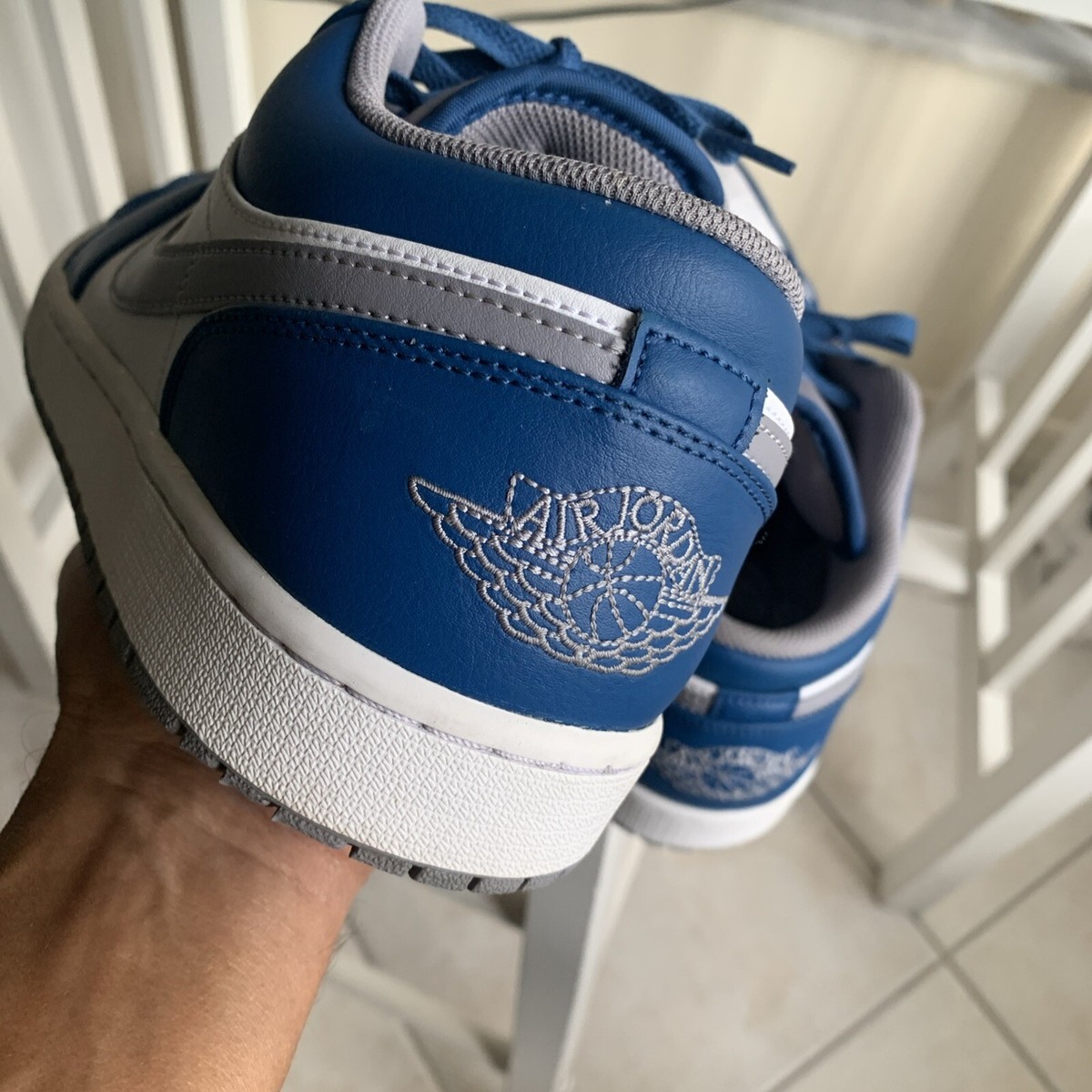 シューズ(女性用) Nike Air Jordan 1 Low True Blue Nike Air Jordan 1 Low True Blue Cement Sneakers 553558-412 Men's