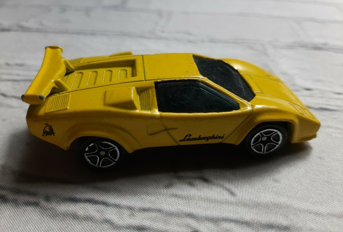 Vintage 1985 Matchbox Countach LP Lamborghini Diecast Fast Small
