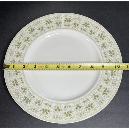 Pair of Royal Doulton Samarra 10.5" Dinner Plates Vintage Green - Picture 8 of 8