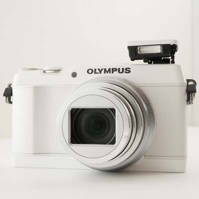 OLYMPUS STYLUS SH-1 シルバー　ジャンク OLYMPUS STYLUS SH-1 White With 4GB SDHC Card Digital Camera from