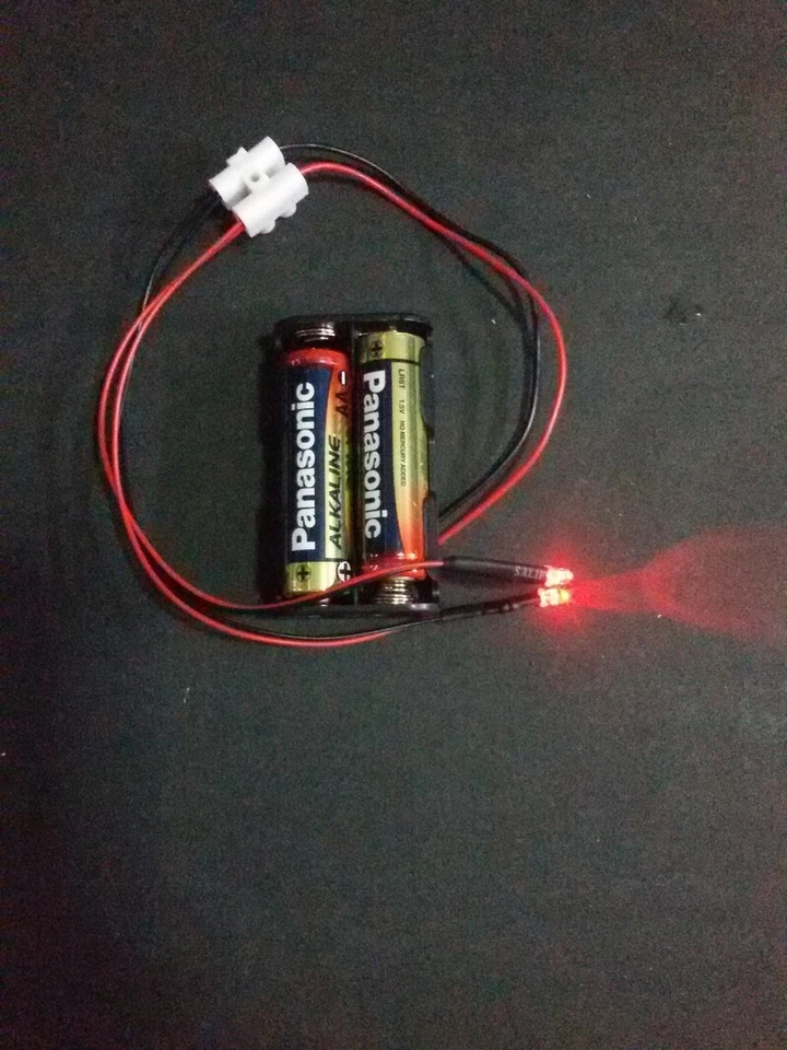 11"ABC Warrior Robot JUDGE DREDD +LED Eyes Sci-Fi Movies Vinyl Model Kit 1/9 - Image 3 of 4