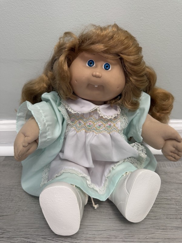 Cabbage Patch Kids Vintage 1982 16in Soft Cloth Girl Doll Curly Red Hair