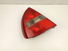 Feu arrière Mitsubishi CARISMA