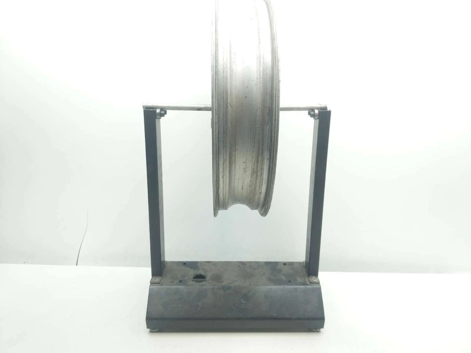 05-09 BMW R1200RT aro da roda dianteira reto 17x3,50 - Imagem 4 de 4