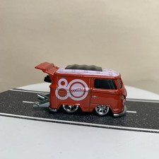 Hot Wheels Premium 80 Aniversario Mattel Volkswagen VW Kool Kombi Combi Rojo Casi Nuevo