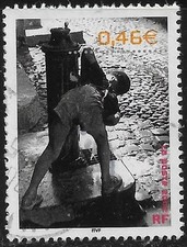 FRANCE oblitéré 2002 Vie quotidienne Enfant à la fontaine Y&T N° 3520