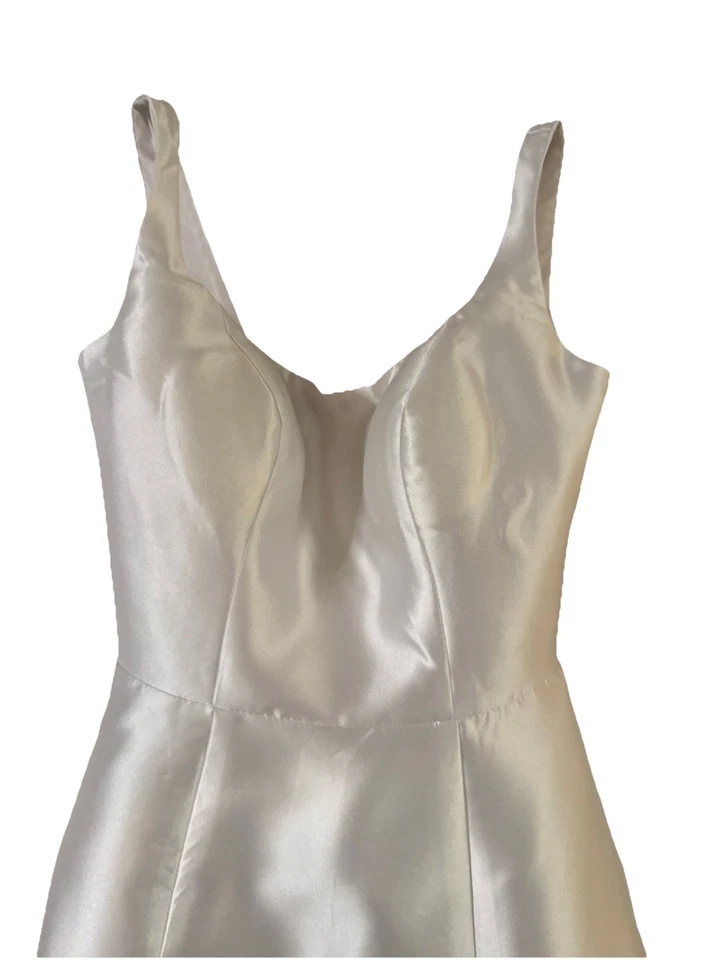 Nuevo con etiquetas Vestido Formal de Dama de honor Baile de graduación Blanco Satén Con cordones Espalda Invitada de Boda Talla 4-8 Foto 2 de 4