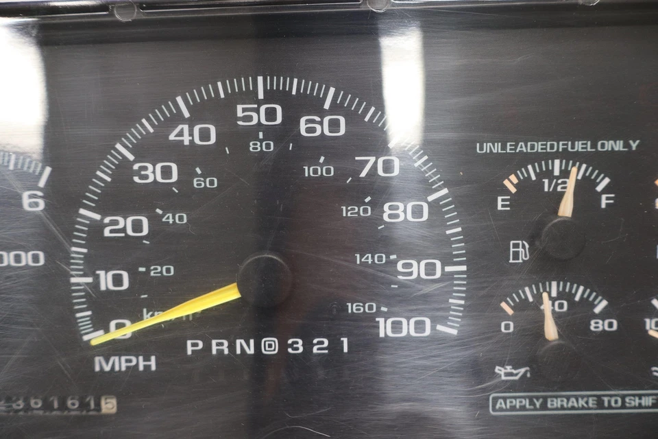 95-00 Chevy Tahoe Suburuban Yukon Speedometer Cluster Tested OEM 16221455 - Image 4 of 4