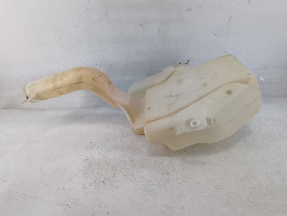 2011 Dodge Grand Caravan Windshield Washer Fluid Reservoir Bottle Oem K147L - Image 2 of 4