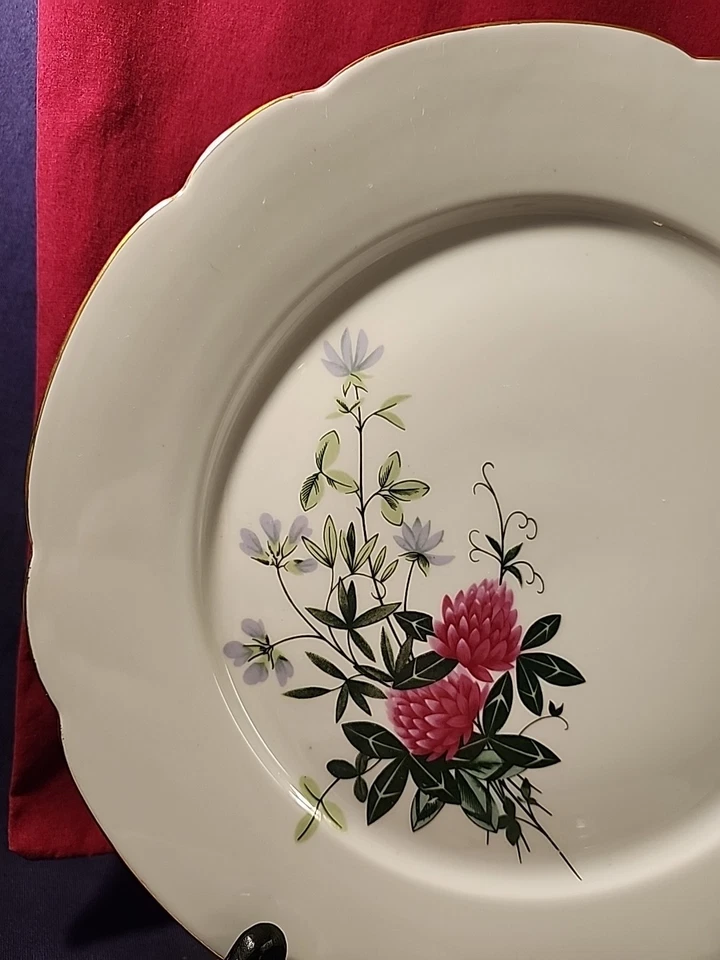 Diseño de flor de loto de porcelana Kahla con borde dorado 5 piezas. Juego de vajilla Foto 4 de 4