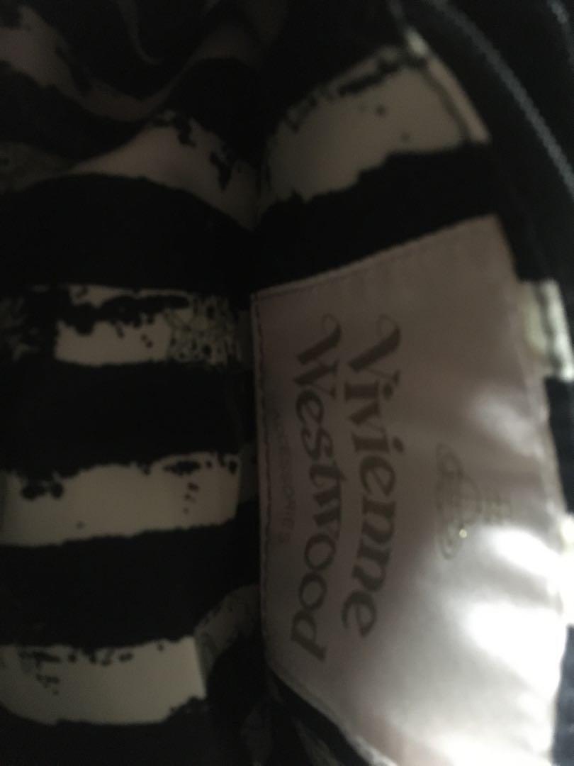New Vivienne Westwood Edgewear Black Color shoulder bag New Vivienne Westwood Edgewear Black Color shoulder bag