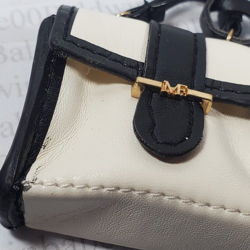 2F ~ PURSE ~ 11.5" 1/6 FASHION DOLL FAUX LEATHER BLACK WHITE GOLD LOGO TOTE BAG - Picture 6 of 9