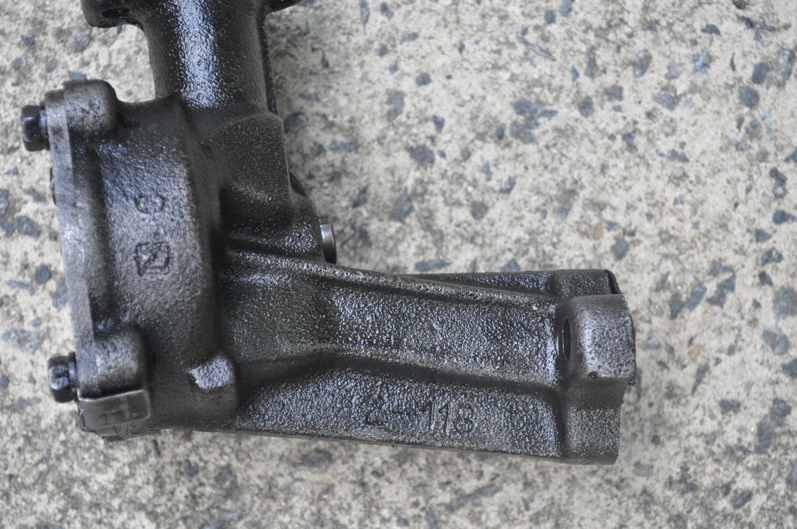 196365 Ford 289 Mustang Oil Pump Standard Volume with Pump Shaft